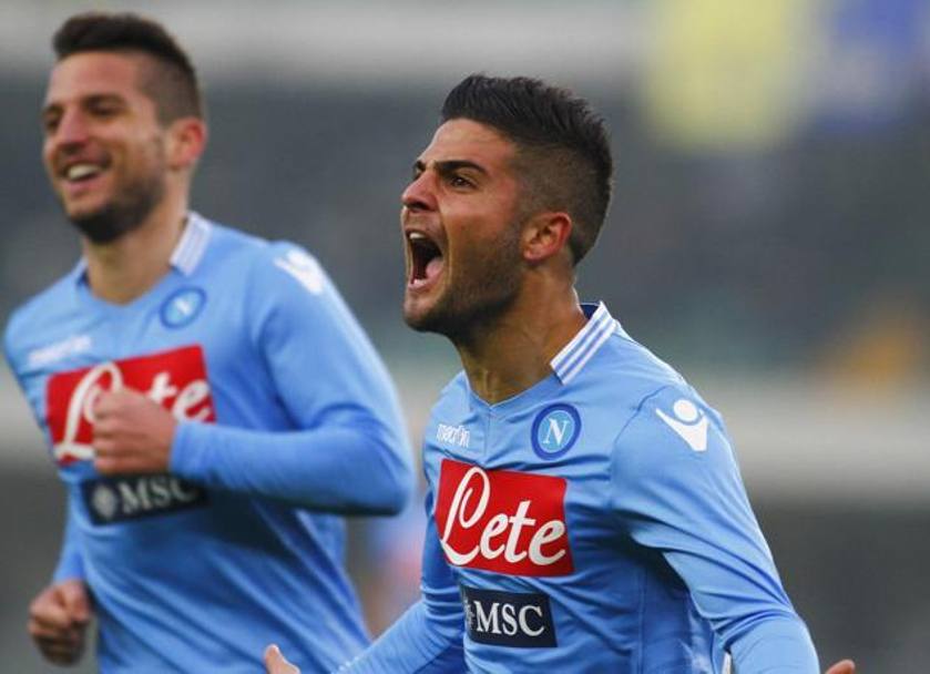 Al 27 il Napoli raddoppia col primo gol stagionale di Insigne. Bel cross basso di Maggio, l&#39;attaccante anticipa Cacciatore e fa 2-0. Lapresse